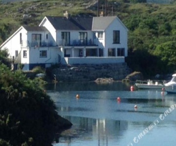 The Heron’s Cove