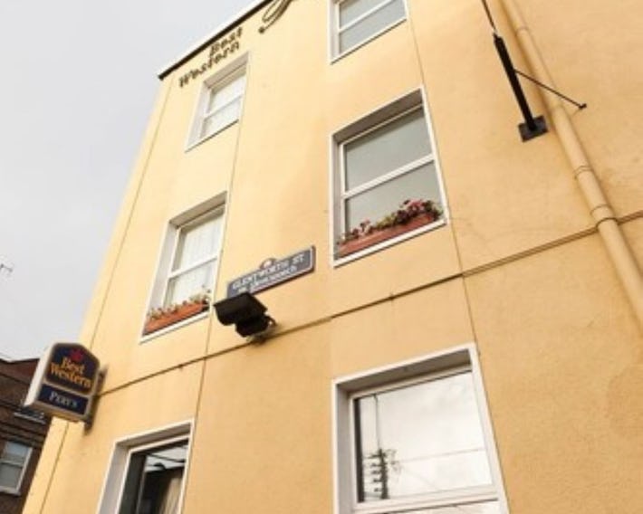 Pery's Hotel