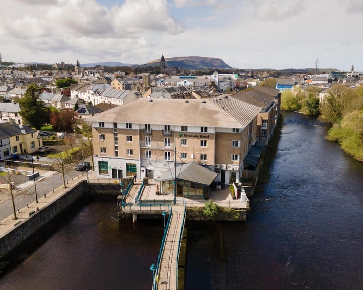 Riverside Hotel