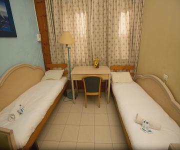 Momo's Hostel