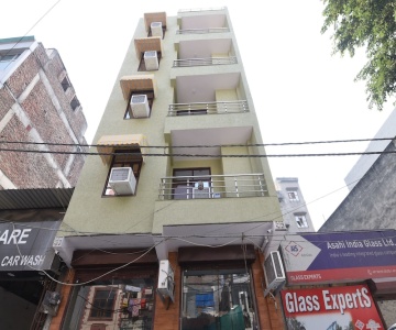 OYO 14387 Luxury Inn