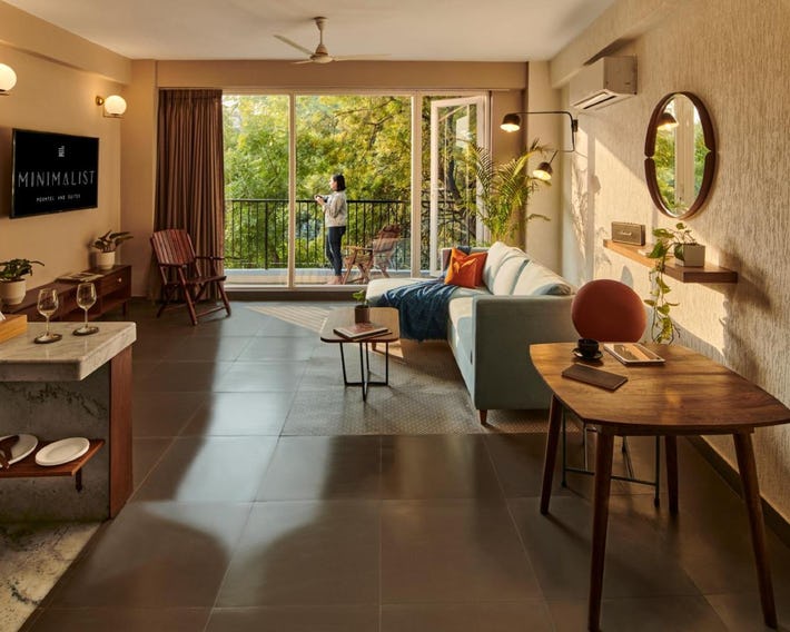 Minimalist Poshtel & Suites
