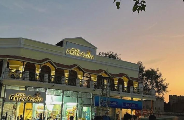 Hotel Green Castle (Heritage Hotel)
