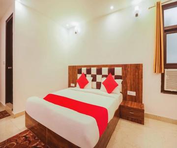 Prince Palace By OYO Rooms