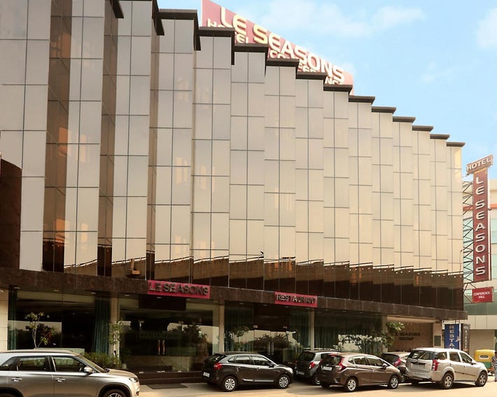 Hotel Le Seasons