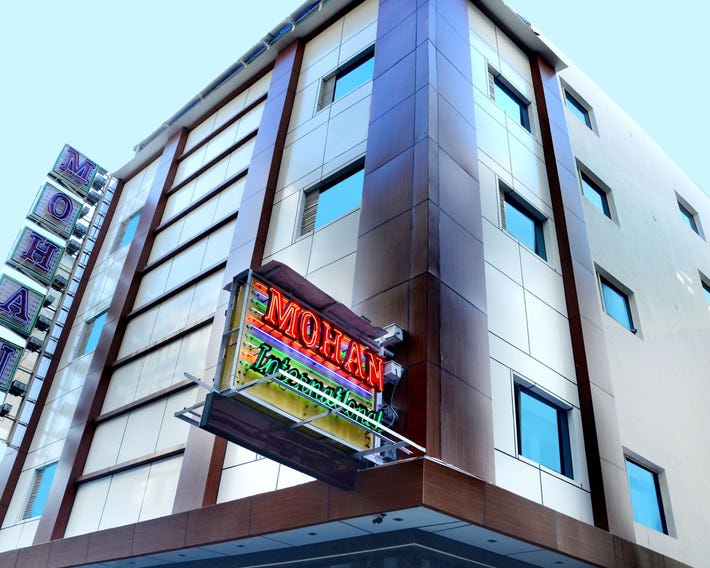 Hotel Mohan International