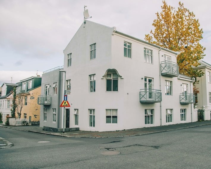 Baldur Apartments