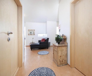 Golden Circle Apartments
