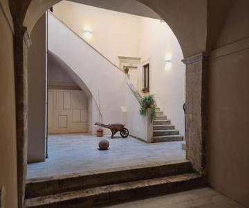 Casa Castello 63 Guest House