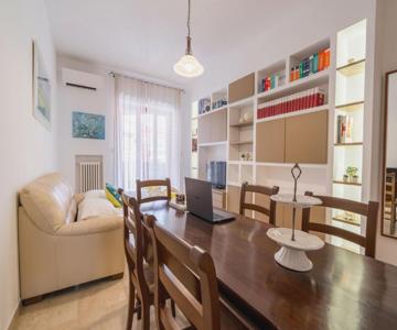 GuestHost - Università & Stazione Airy Apartment with parking