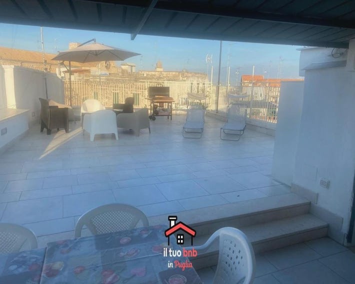 Casa Bianca il tuo Bnb, Big Terrace downtown, 15min Airport & Sea