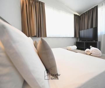 Hotel Paradise Rooms