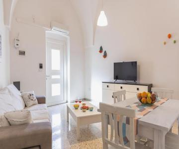Luna House