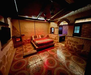 Weekend Rooms