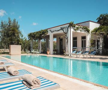 HelloAPULIA Villa Barbara - Villa with 7 Bedrooms & Infinity Pool, Monopoli