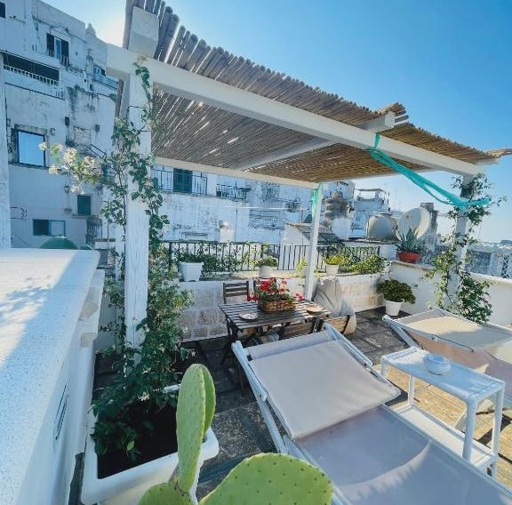 WHITE STONE- La Terrazza