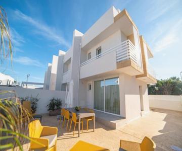 VILLA LEVANTE - Beach & Jacuzzi