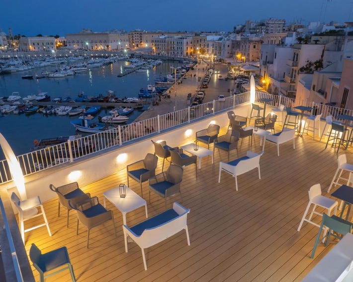LA BANCHINA LUXURY SUITES
