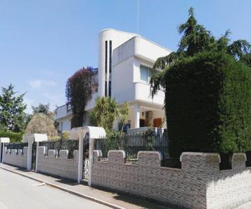 Villa Mary Apartments