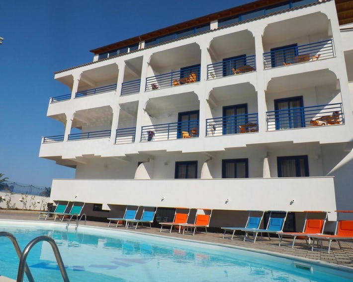 Hotel Yria