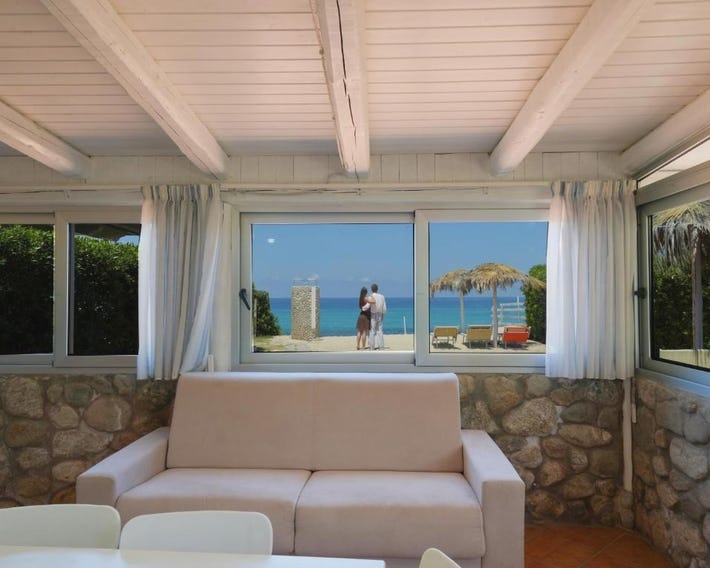 Marinella Beach Apartments - On The Beach - Private Free Parking