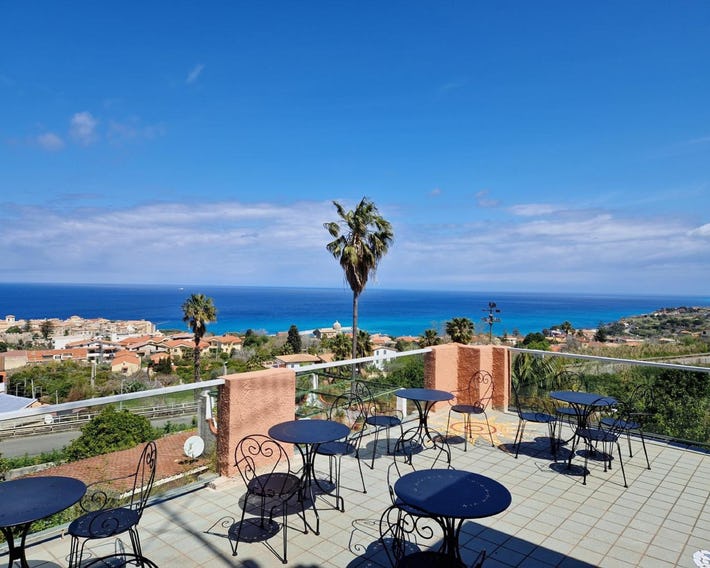 Hotel Calysea Tropea - Breakfast & Brunch Until 13-00 Included - Free Private Parking