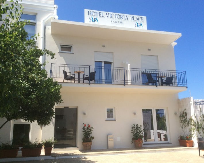 Victoria Place Hotel