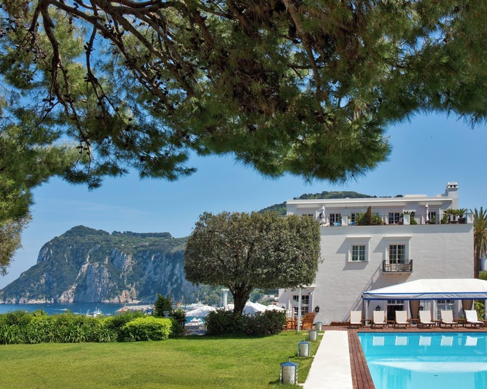J.K. Place, Capri