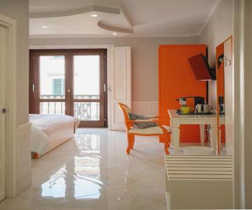 Top Central Rooms