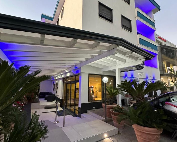 Hotel Clinton