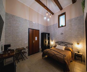 Room-Antica