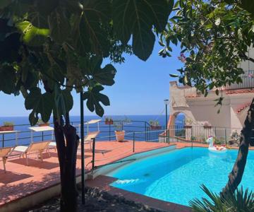 Villa Carmela