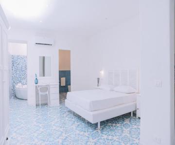 Omare Apartments