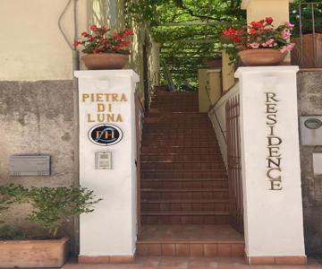 Pietra di Luna residence