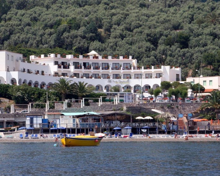 Punta Campanella Resort & Spa