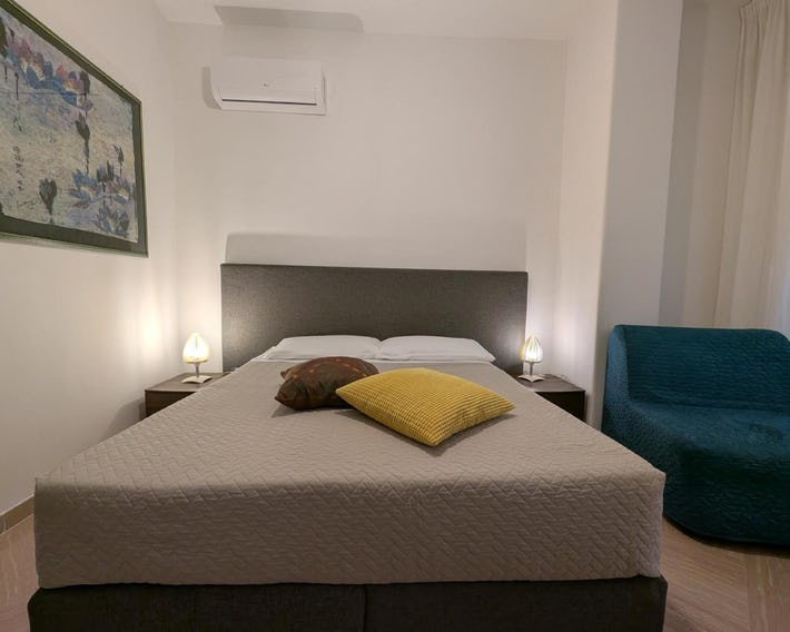 Napoli City Inn
