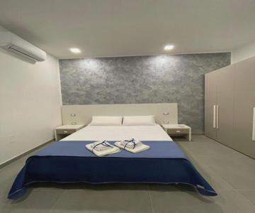 3 Rooms Chiaia