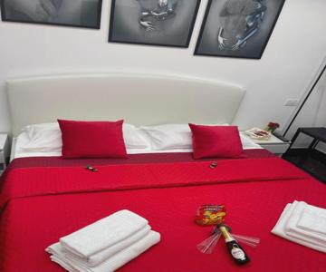 Lux House Naples Airport