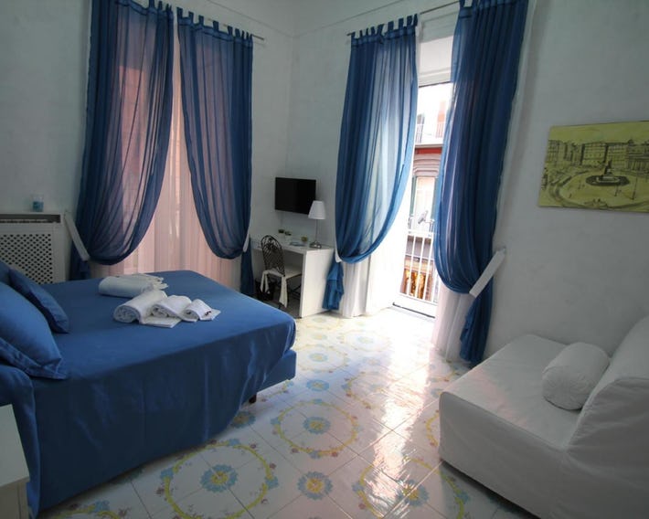 Le Vie Di Napoli B&B