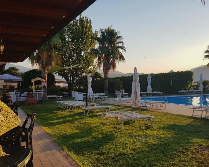Villa Nasti Luxury Bed Taurasi Room