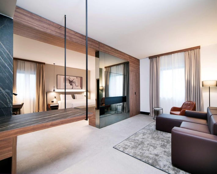 Radisson Hotel Nola Naples