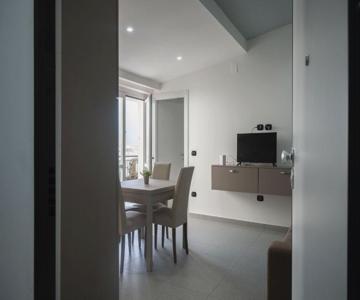Strategic Apartment With Terrace - Nola