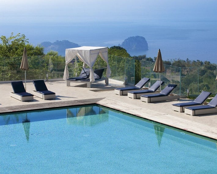 Nastro Azzurro & Occhio Marino Resort