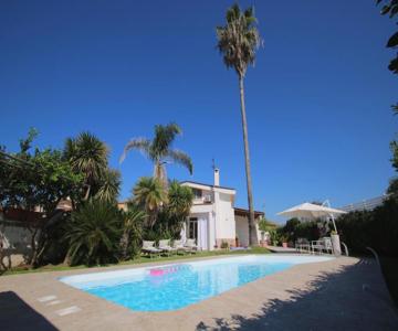Edri beach house - Villa con piscina