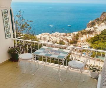 Blue Line House Positano