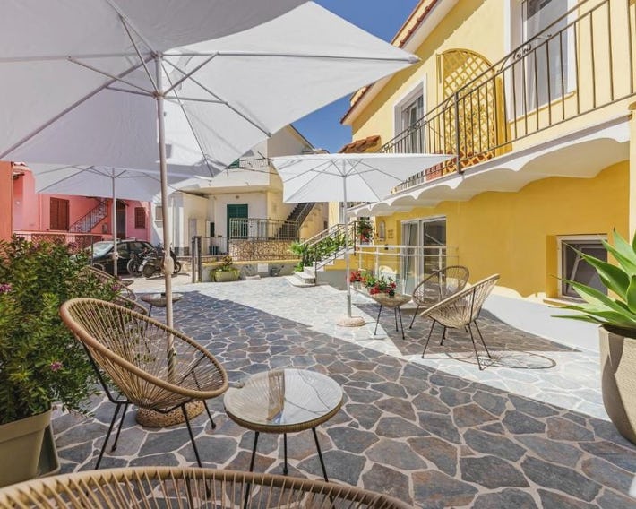 Ciraccio Apartments
