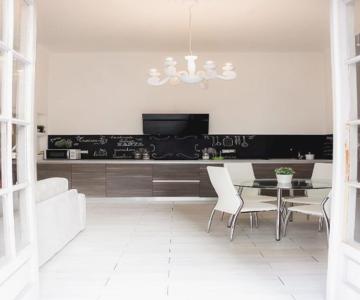 Salerno Center House- Corso Vittorio Emanuele- 2 camere- vicino Stazione