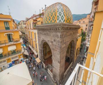 Palazzo Ammone - Sedil Dominova