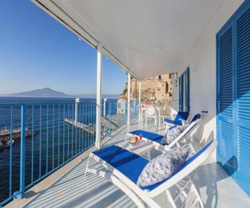 Profumo di mare - Sea Front Terrace Apartment Marina Grande, Sorrento