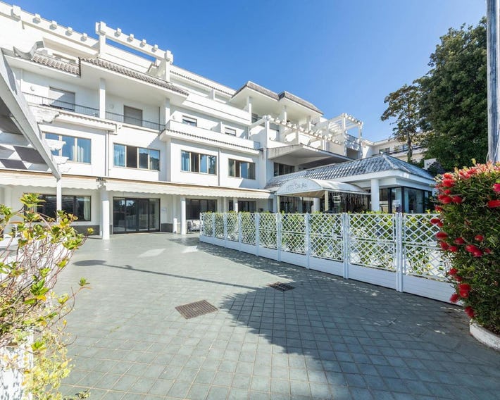 Hotel Sakura, Sure Hotel Collection by Best Western